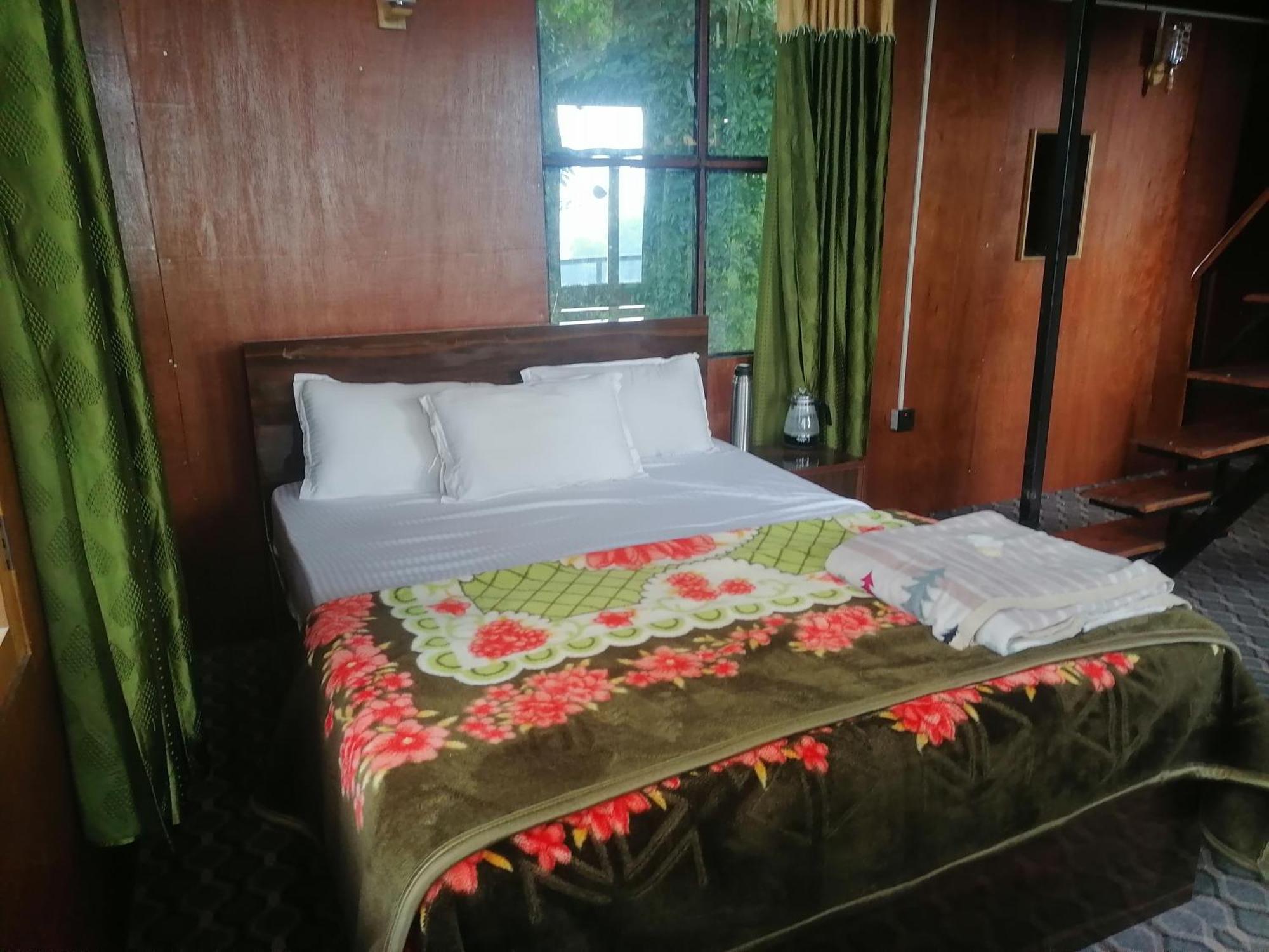 Jungle Crown Organic Homestay Nagarkot Rom bilde